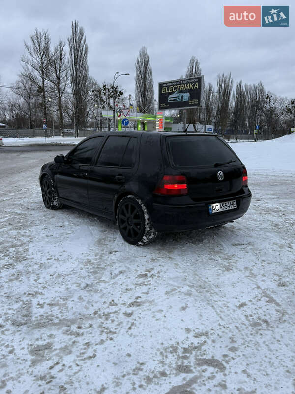 Хетчбек Volkswagen Golf 1999 в Києві