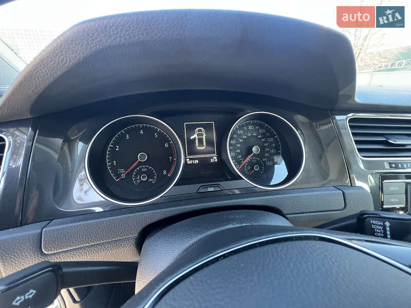 Хетчбек Volkswagen Golf 2019 в Луцьку