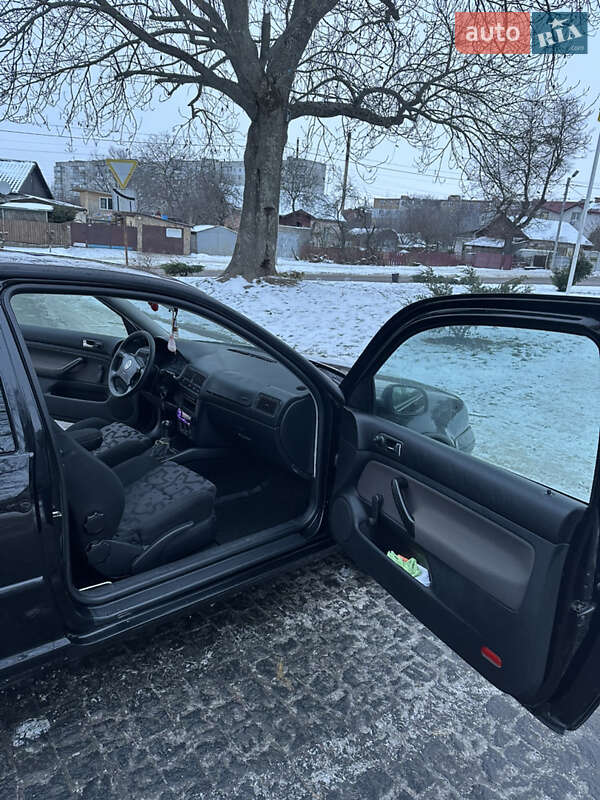 Хетчбек Volkswagen Golf 1999 в Фастові