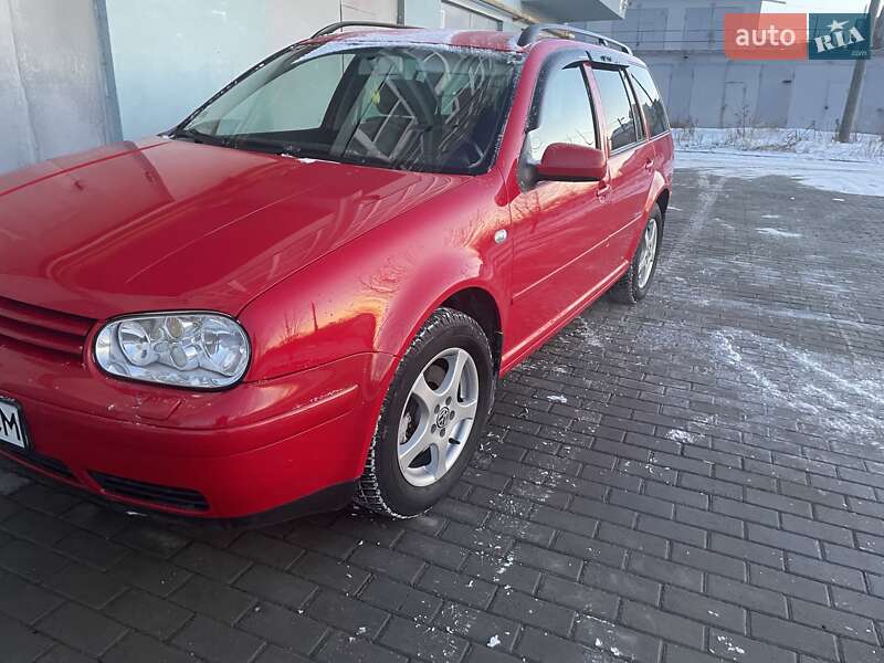 Універсал Volkswagen Golf 2006 в Тернополі
