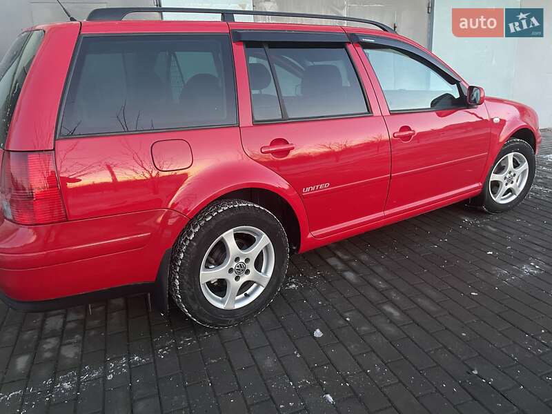 Універсал Volkswagen Golf 2006 в Тернополі