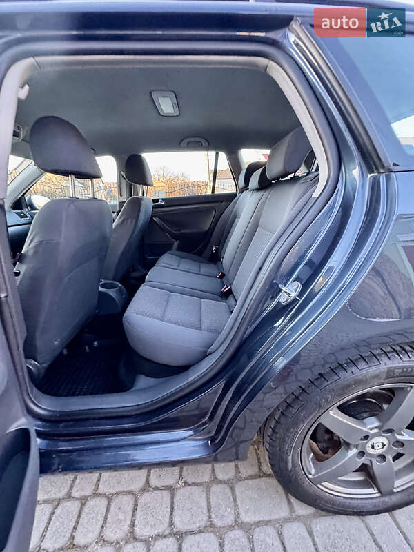 Универсал Volkswagen Golf 2007 в Самборе