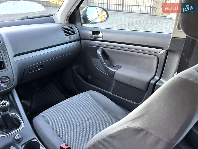 Универсал Volkswagen Golf 2007 в Самборе