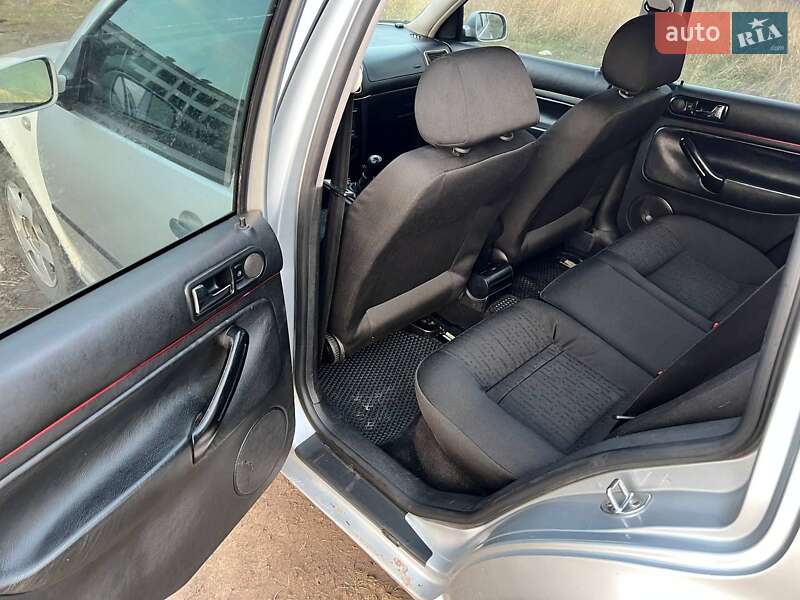 Універсал Volkswagen Golf 2002 в Слов'янську