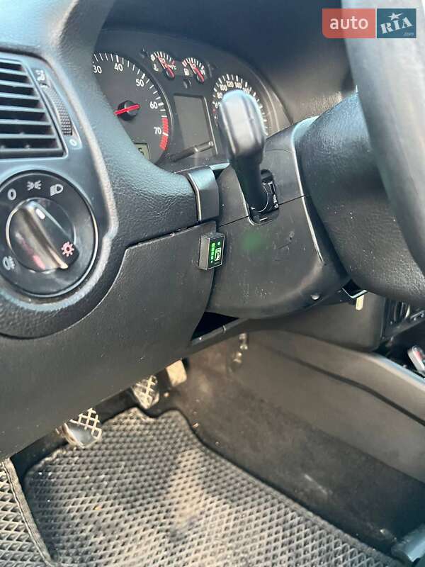 Універсал Volkswagen Golf 2002 в Слов'янську