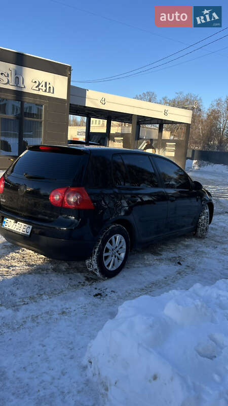 Хетчбек Volkswagen Golf 2004 в Тернополі