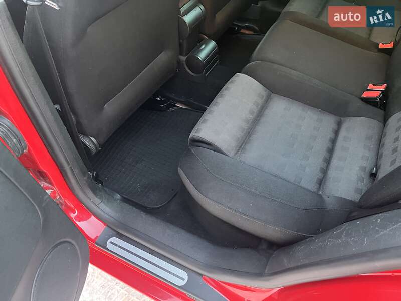 Універсал Volkswagen Golf 2006 в Тернополі