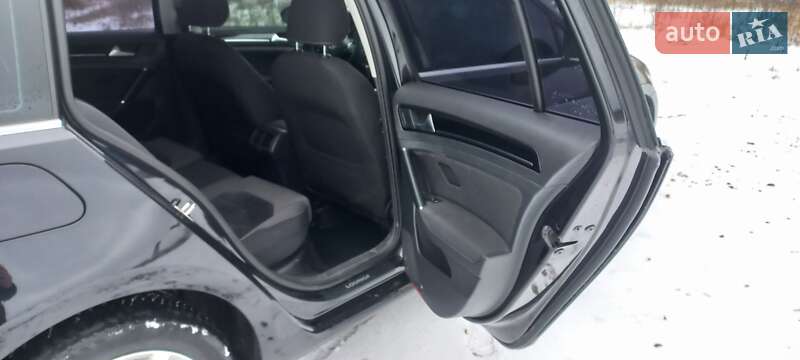 Універсал Volkswagen Golf 2013 в Бородянці