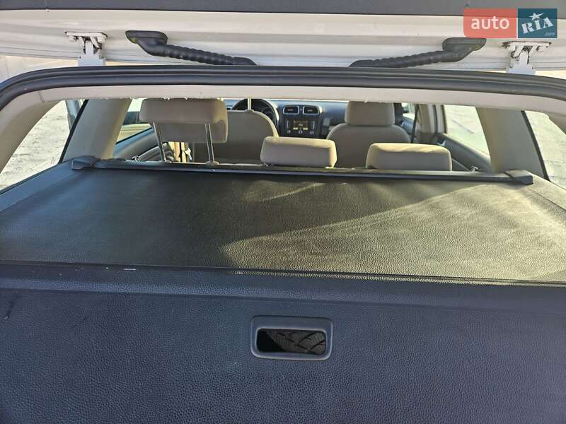 Универсал Volkswagen Golf 2010 в Луцке