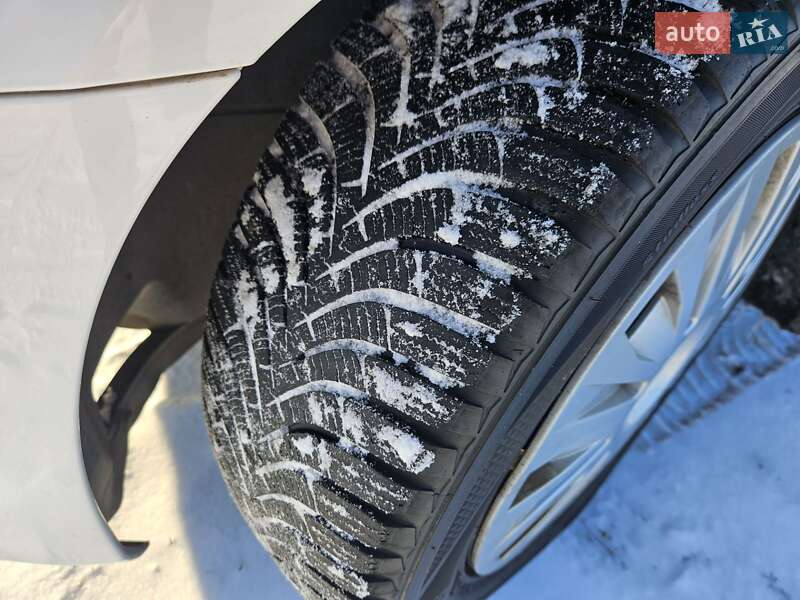 Универсал Volkswagen Golf 2010 в Луцке