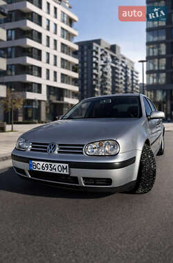 Хэтчбек Volkswagen Golf 2001 в Львове
