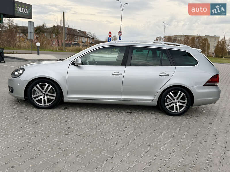 Універсал Volkswagen Golf 2011 в Володимирі