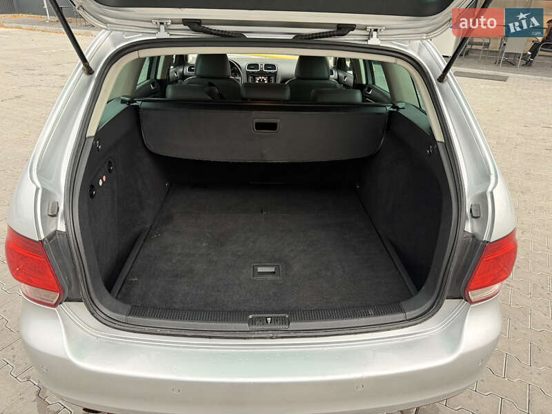 Універсал Volkswagen Golf 2011 в Володимирі