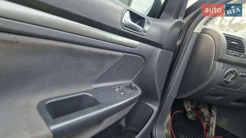 Хэтчбек Volkswagen Golf 2006 в Старом Самборе фото 36 Хэтчбек Volkswagen Golf 2006 в Старом Самборе