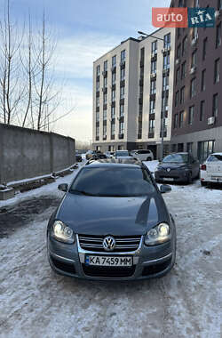 Універсал Volkswagen Golf 2008 в Києві
