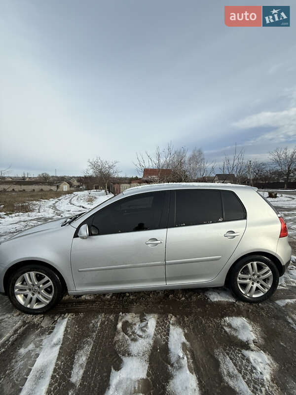 Хетчбек Volkswagen Golf 2008 в Запоріжжі