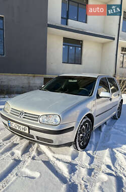 Хэтчбек Volkswagen Golf 1999 в Буске