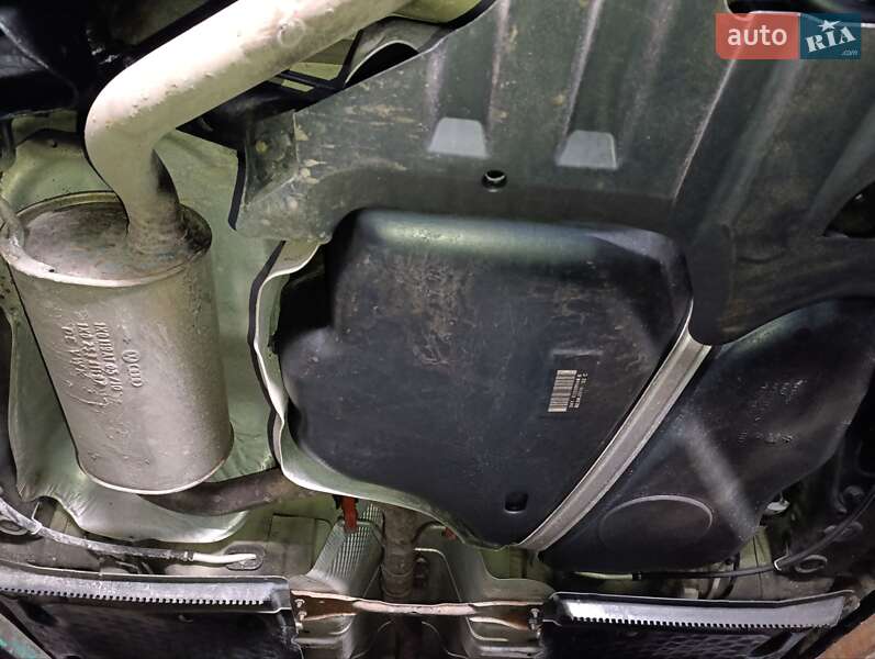 Хетчбек Volkswagen Golf 2011 в Києві