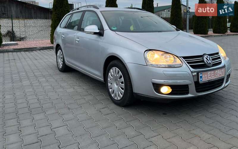 Універсал Volkswagen Golf 2008 в Вінниці