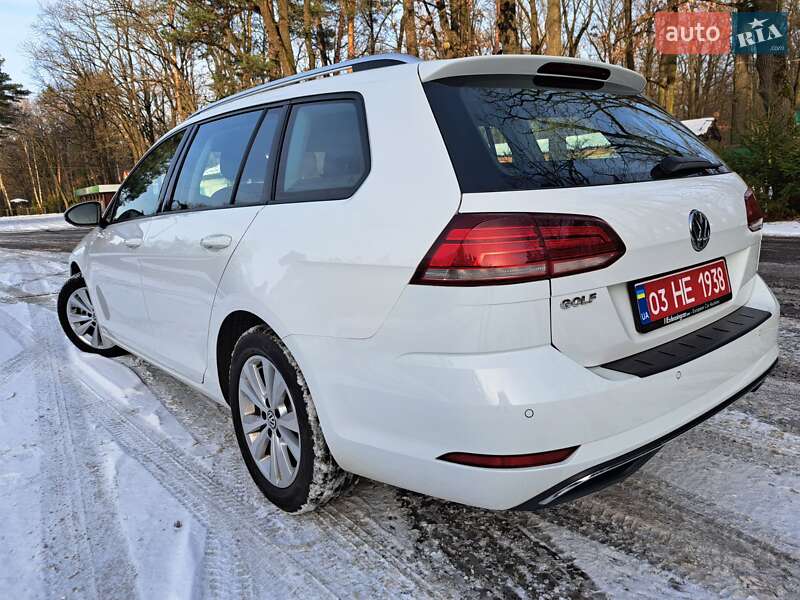 Універсал Volkswagen Golf 2019 в Луцьку
