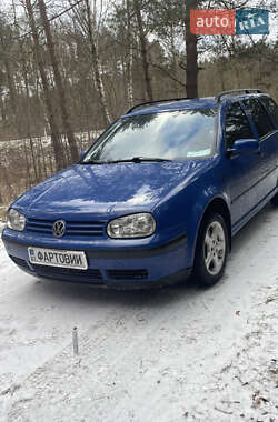 Універсал Volkswagen Golf 2000 в Івано-Франківську