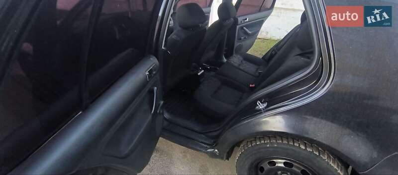 Хэтчбек Volkswagen Golf 2000 в Виннице