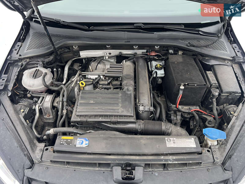 Універсал Volkswagen Golf 2015 в Луцьку