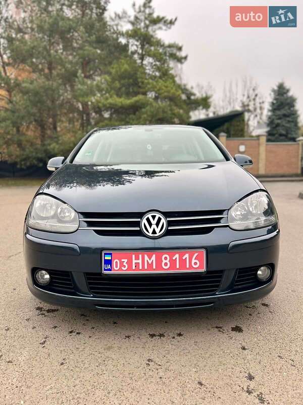 Хэтчбек Volkswagen Golf 2008 в Луцке