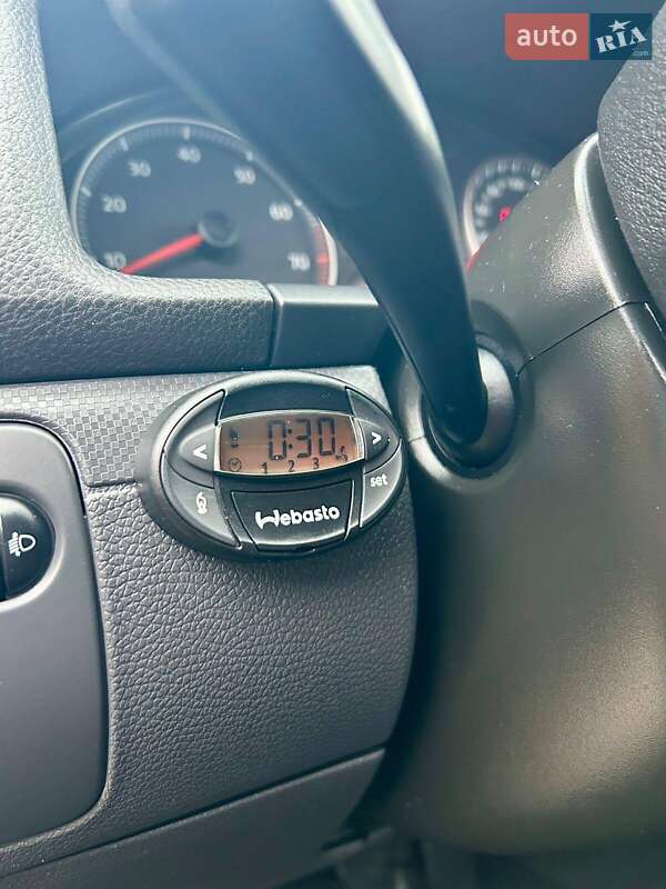 Хэтчбек Volkswagen Golf 2008 в Луцке