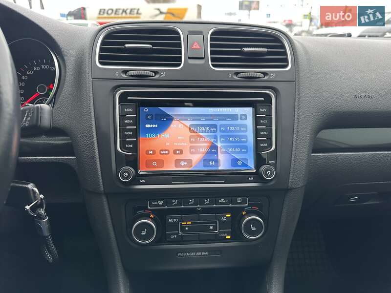 Хетчбек Volkswagen Golf 2012 в Києві