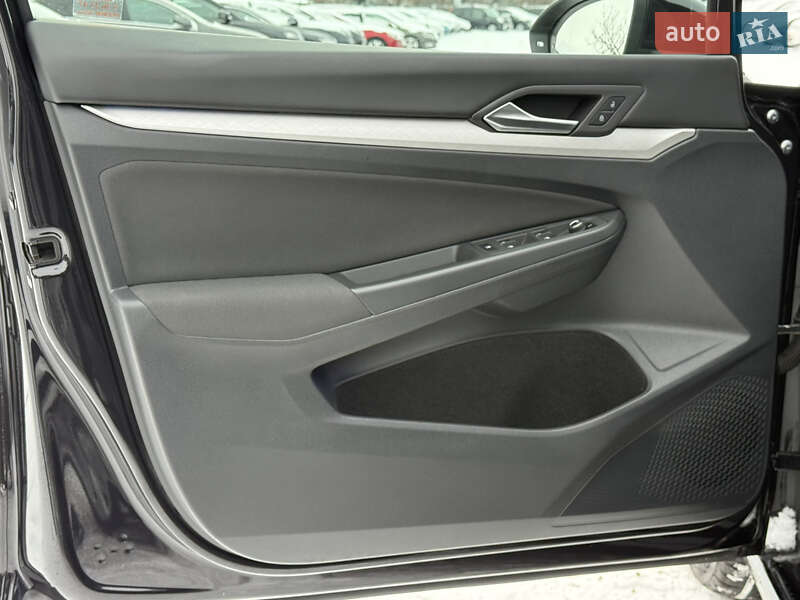 Универсал Volkswagen Golf 2022 в Луцке