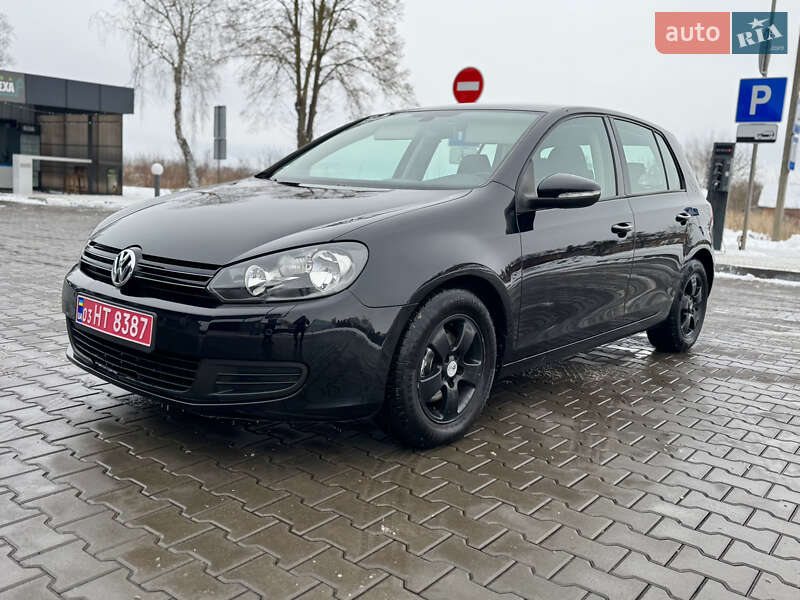 Хэтчбек Volkswagen Golf 2009 в Владимире
