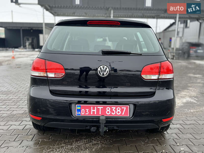 Хэтчбек Volkswagen Golf 2009 в Владимире