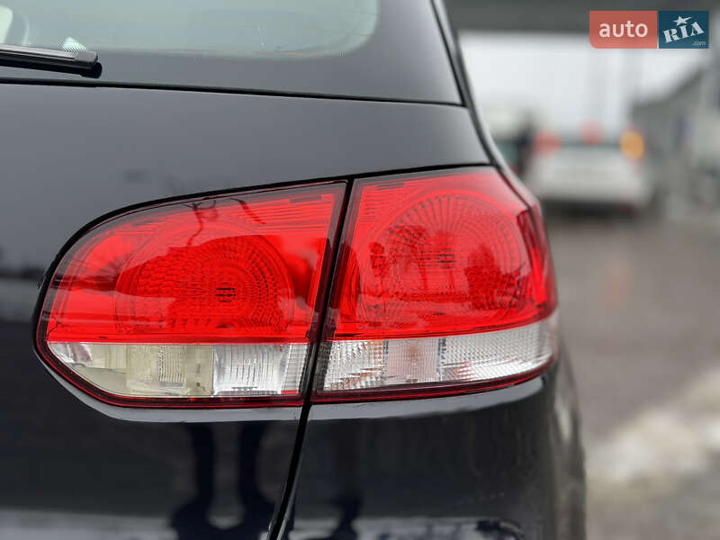 Хэтчбек Volkswagen Golf 2009 в Владимире