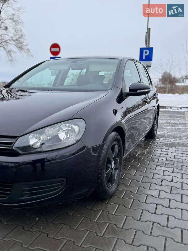 Хэтчбек Volkswagen Golf 2009 в Владимире