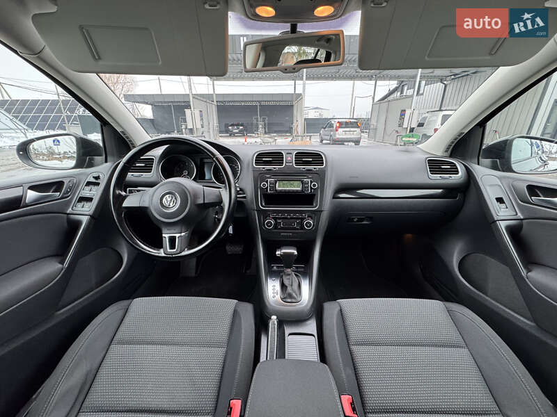 Хэтчбек Volkswagen Golf 2009 в Владимире