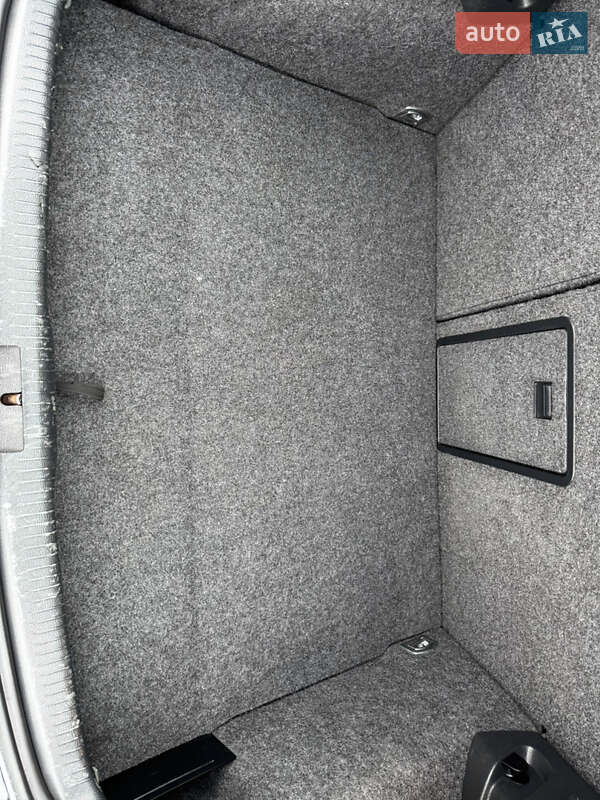 Хэтчбек Volkswagen Golf 2009 в Владимире