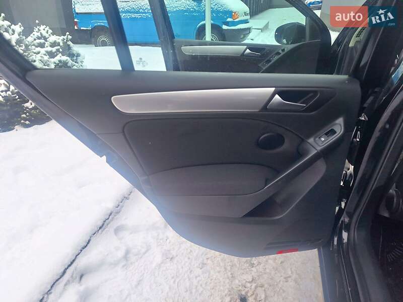 Хэтчбек Volkswagen Golf 2010 в Ивано-Франковске фото 55 Хэтчбек Volkswagen Golf 2010 в Ивано-Франковске