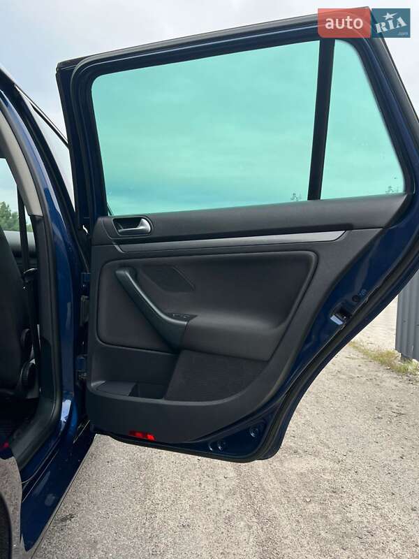 Универсал Volkswagen Golf 2011 в Дубровице фото 29 Универсал Volkswagen Golf 2011 в Дубровице