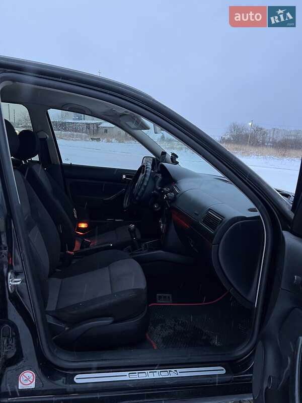 Хэтчбек Volkswagen Golf 2000 в Дрогобыче