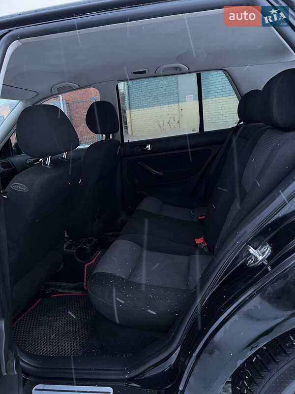 Хэтчбек Volkswagen Golf 2000 в Дрогобыче