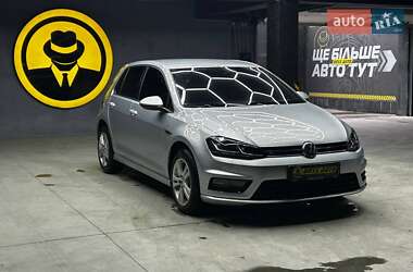 Хетчбек Volkswagen Golf 2013 в Чернівцях