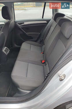 Универсал Volkswagen Golf 2018 в Чернигове