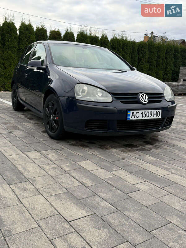 Volkswagen Golf 2004