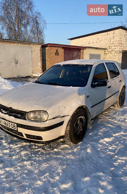 Хэтчбек Volkswagen Golf 1998 в Бобровице