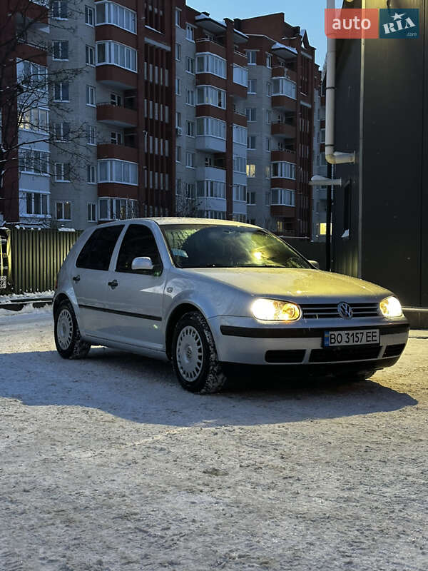 Volkswagen Golf 2001