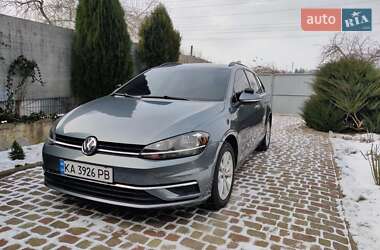 Универсал Volkswagen Golf 2017 в Гадяче