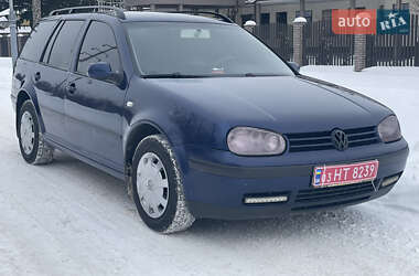 Универсал Volkswagen Golf 2006 в Староконстантинове