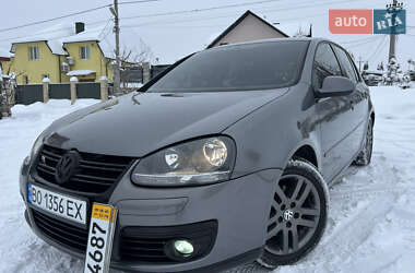 Хэтчбек Volkswagen Golf 2008 в Тернополе