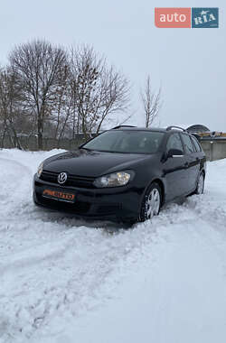 Универсал Volkswagen Golf 2010 в Бурштыне